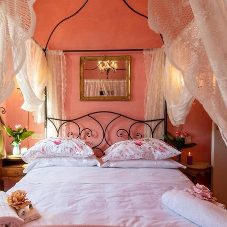 Bibi Boutique Arezzo Living Suite Rosafragola & Verdeconiglio ภายนอก รูปภาพ