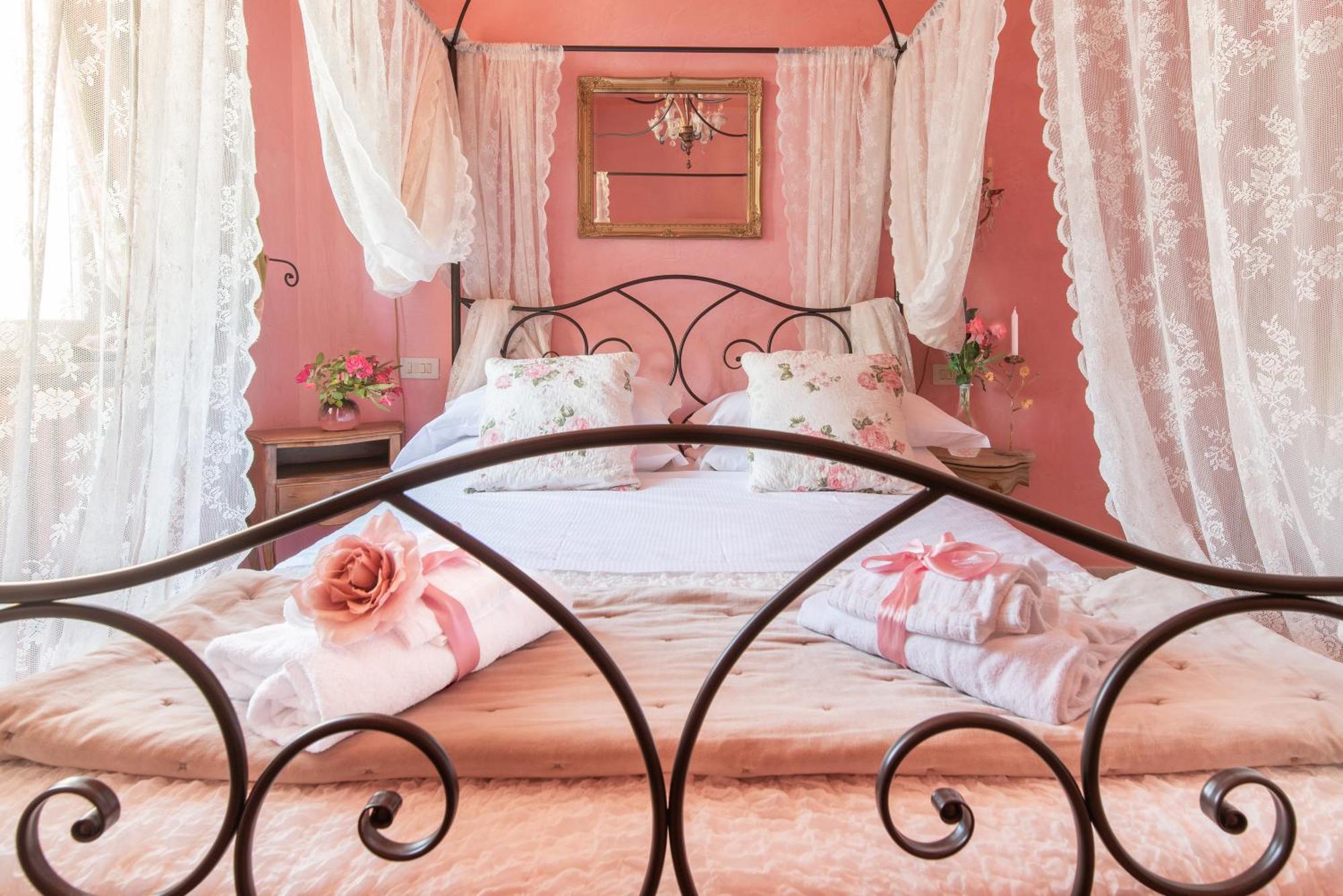 Bibi Boutique Arezzo Living Suite Rosafragola & Verdeconiglio ภายนอก รูปภาพ