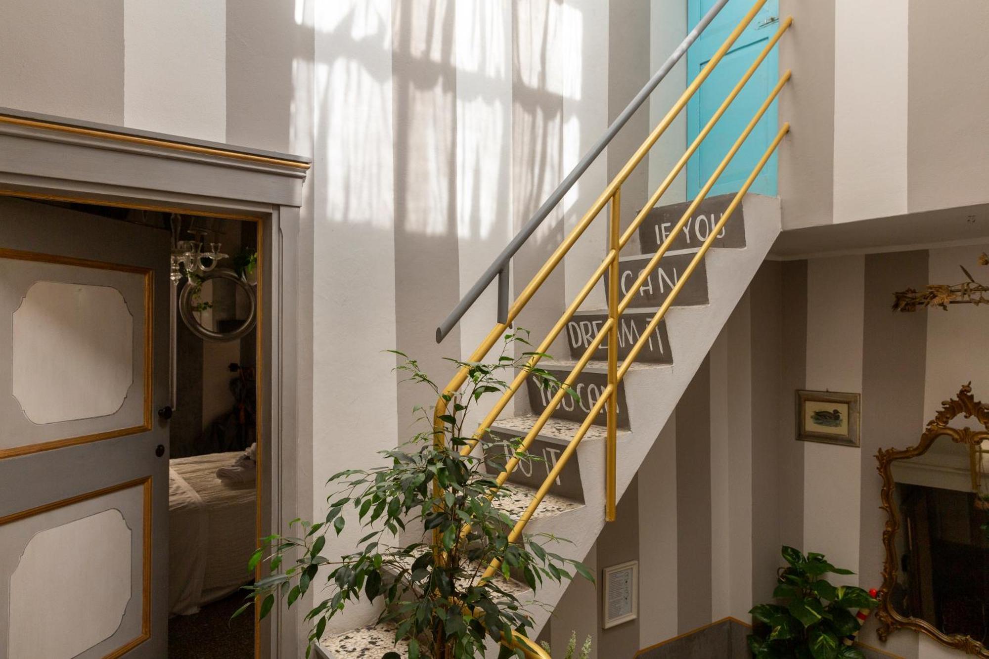 Bibi Boutique Arezzo Living Suite Rosafragola & Verdeconiglio ภายนอก รูปภาพ