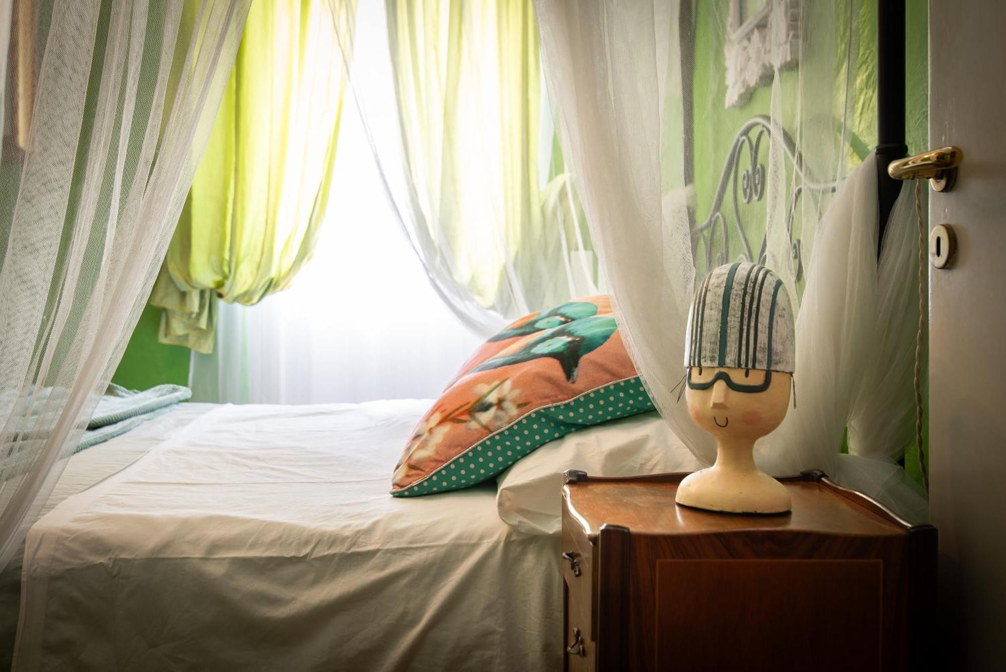 Bibi Boutique Arezzo Living Suite Rosafragola & Verdeconiglio ภายนอก รูปภาพ
